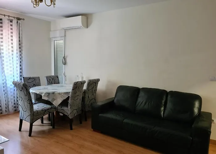 Habitacion Con Bano Privado- En Casa Familiar Beatriz